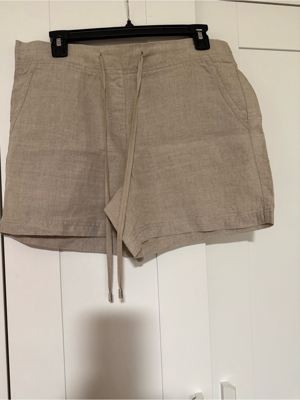 Tommy Bahama High-Waist Drawstring Linen-Blend Shorts - Beige